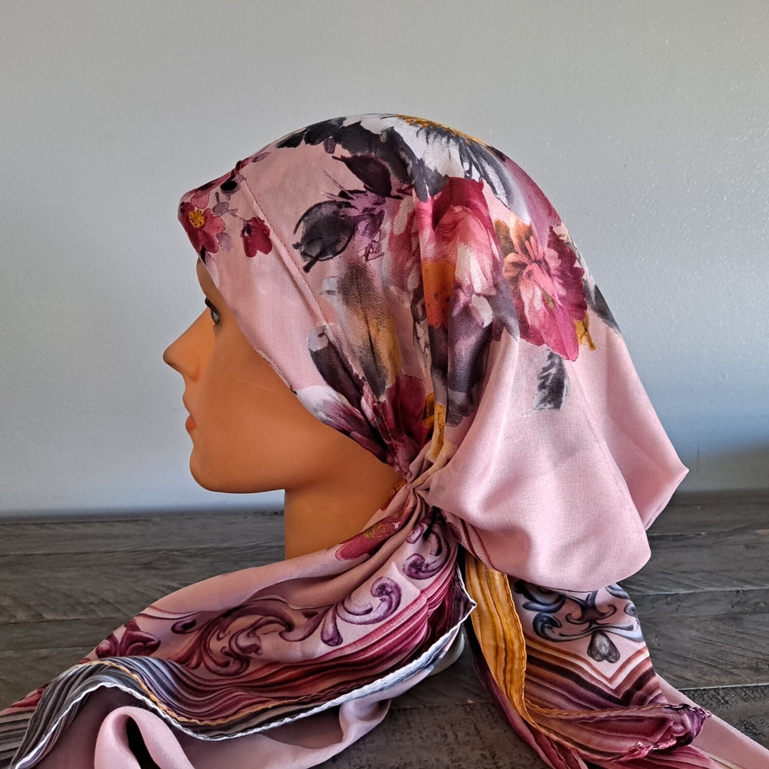 Beautiful pink pretied Turkish Tichel w/band sewn in