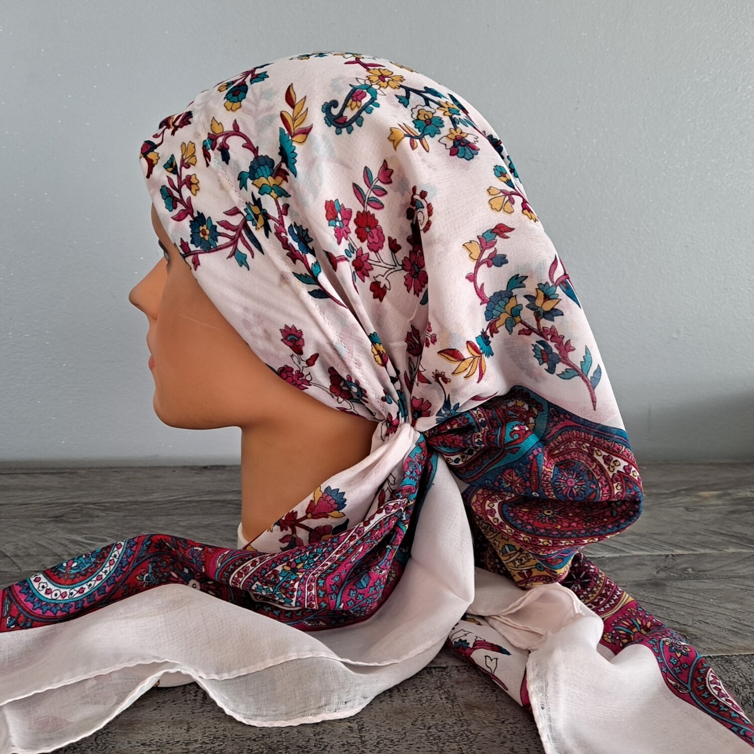 Paisley white pretied Turkish Tichel w/band sewn in