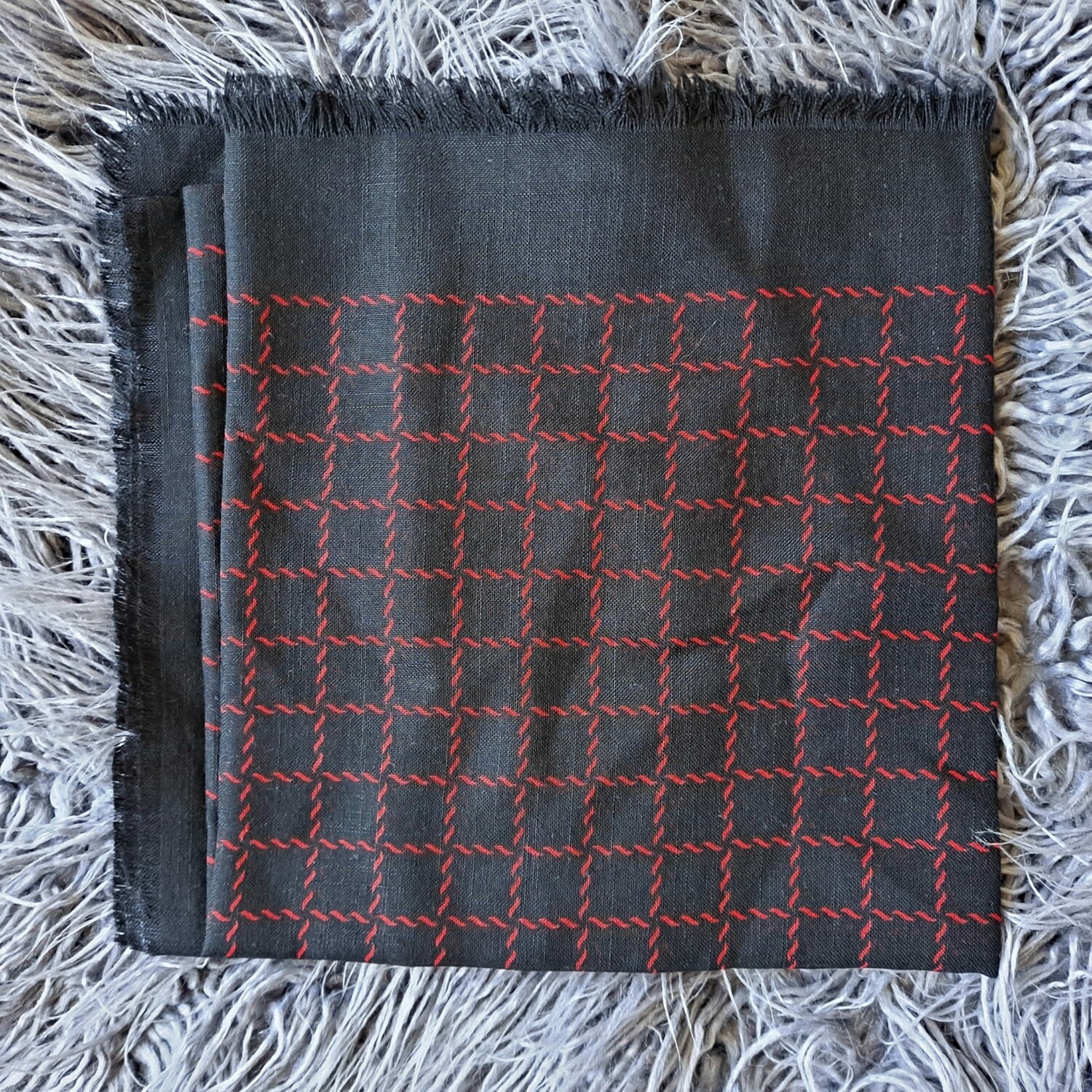 Black/red - braided pattern soft fringe tichel