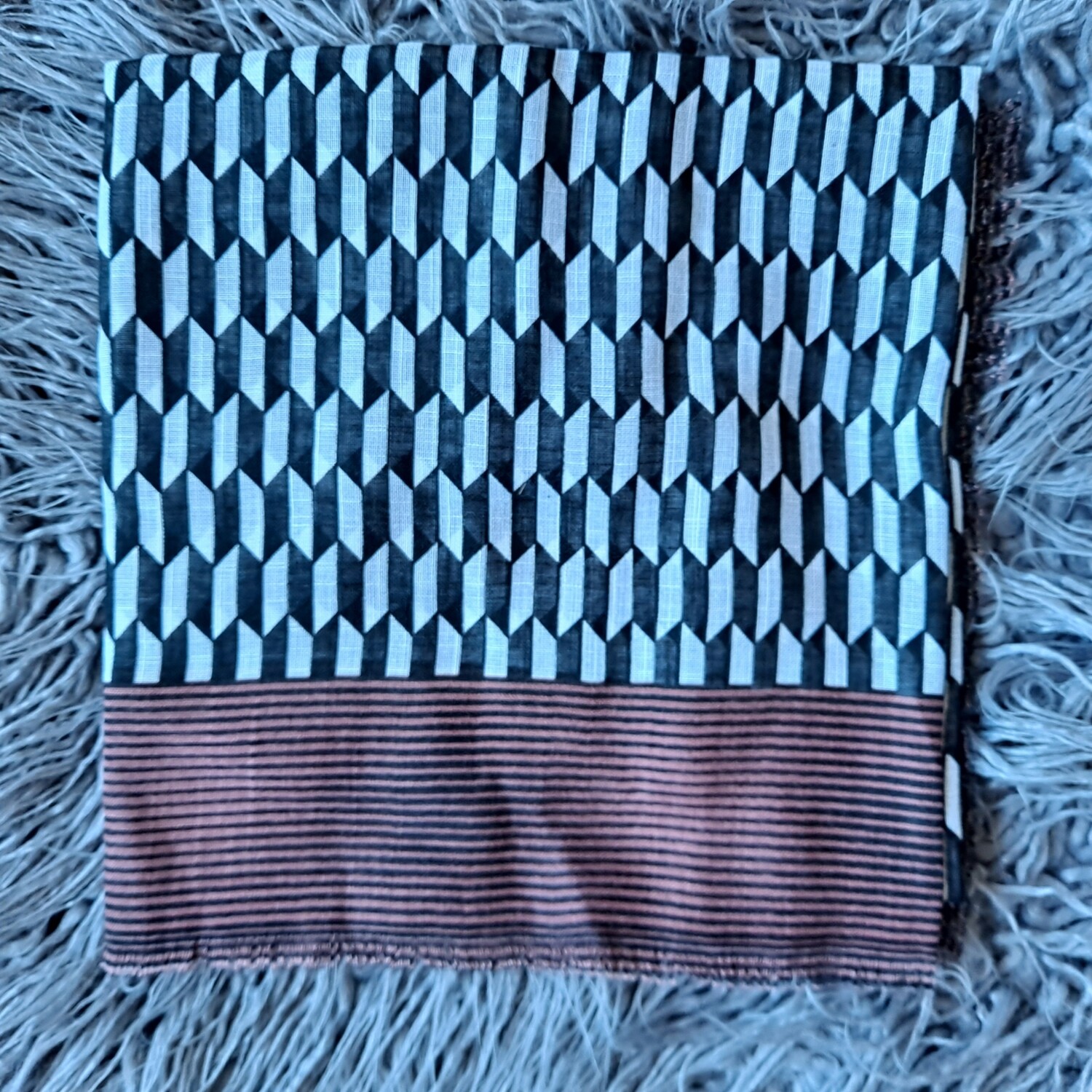 Black/white w/brown - diamond patterned soft fringed tichel
