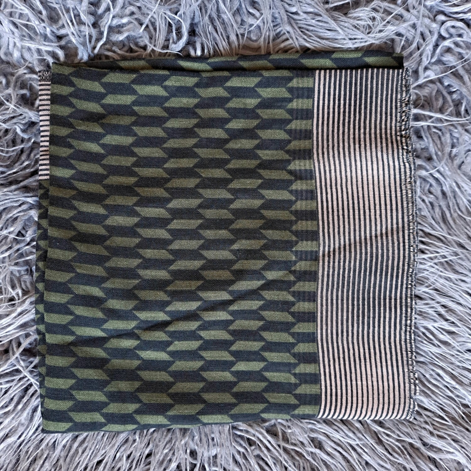 Black/green w/tan - diamond patterned soft fringed tichel