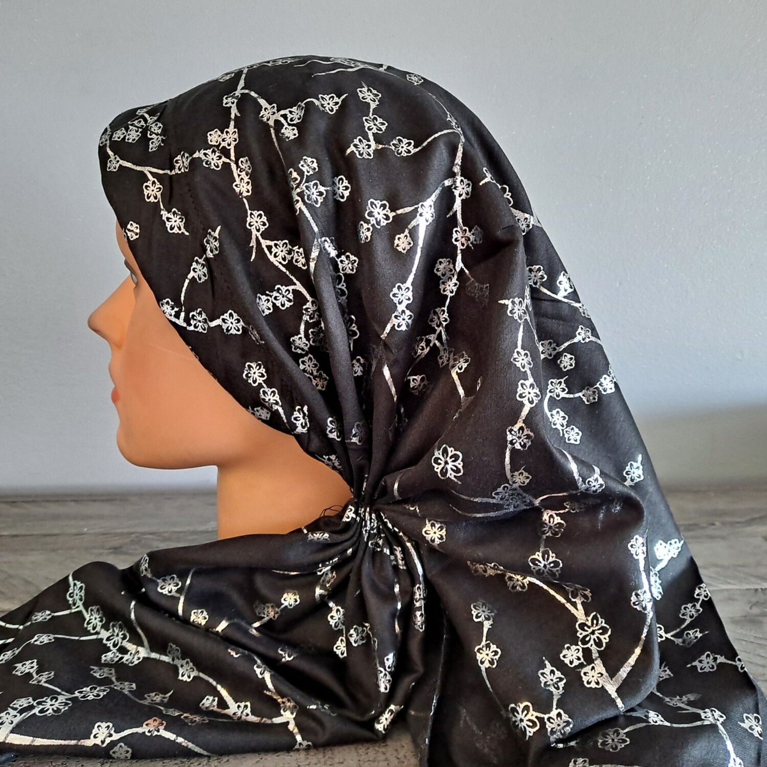 Black silver metallic berries - long back pre-tied kerchief w/band sewn in