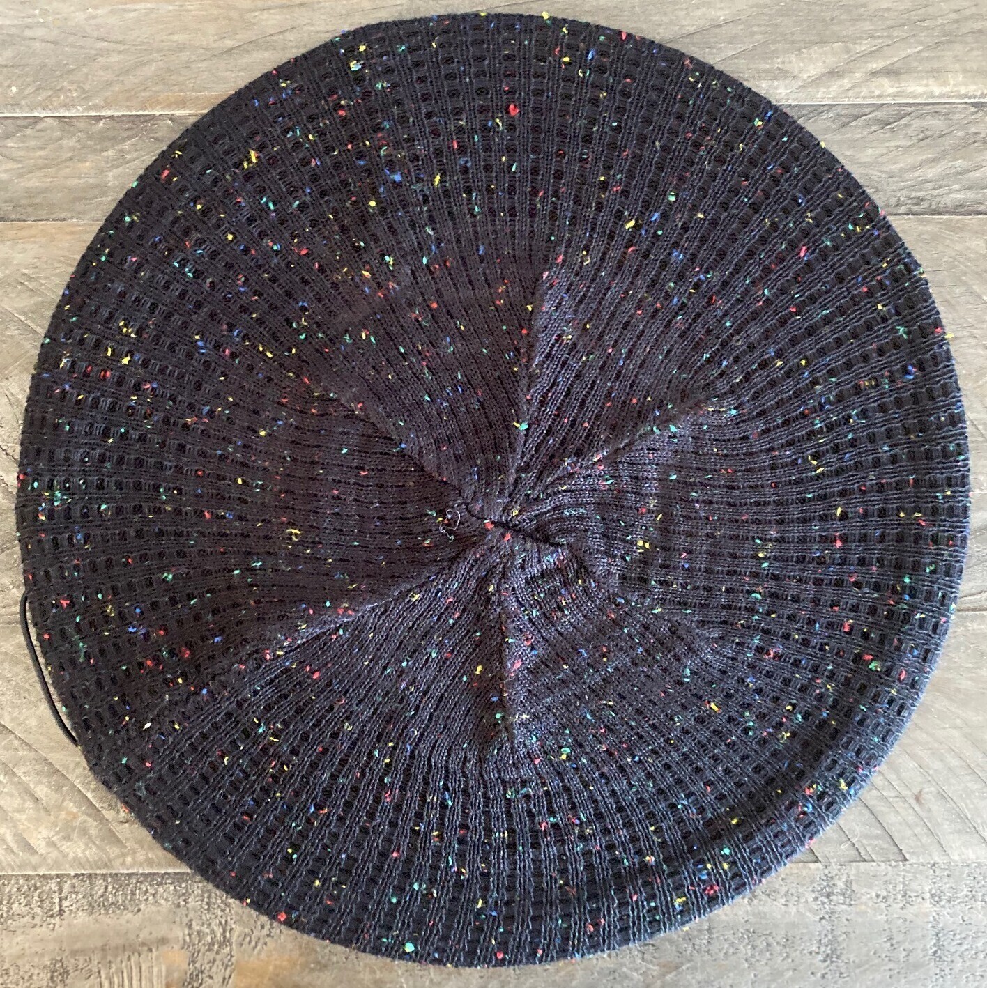 Navy waffle snood/beret w/colorful speckles