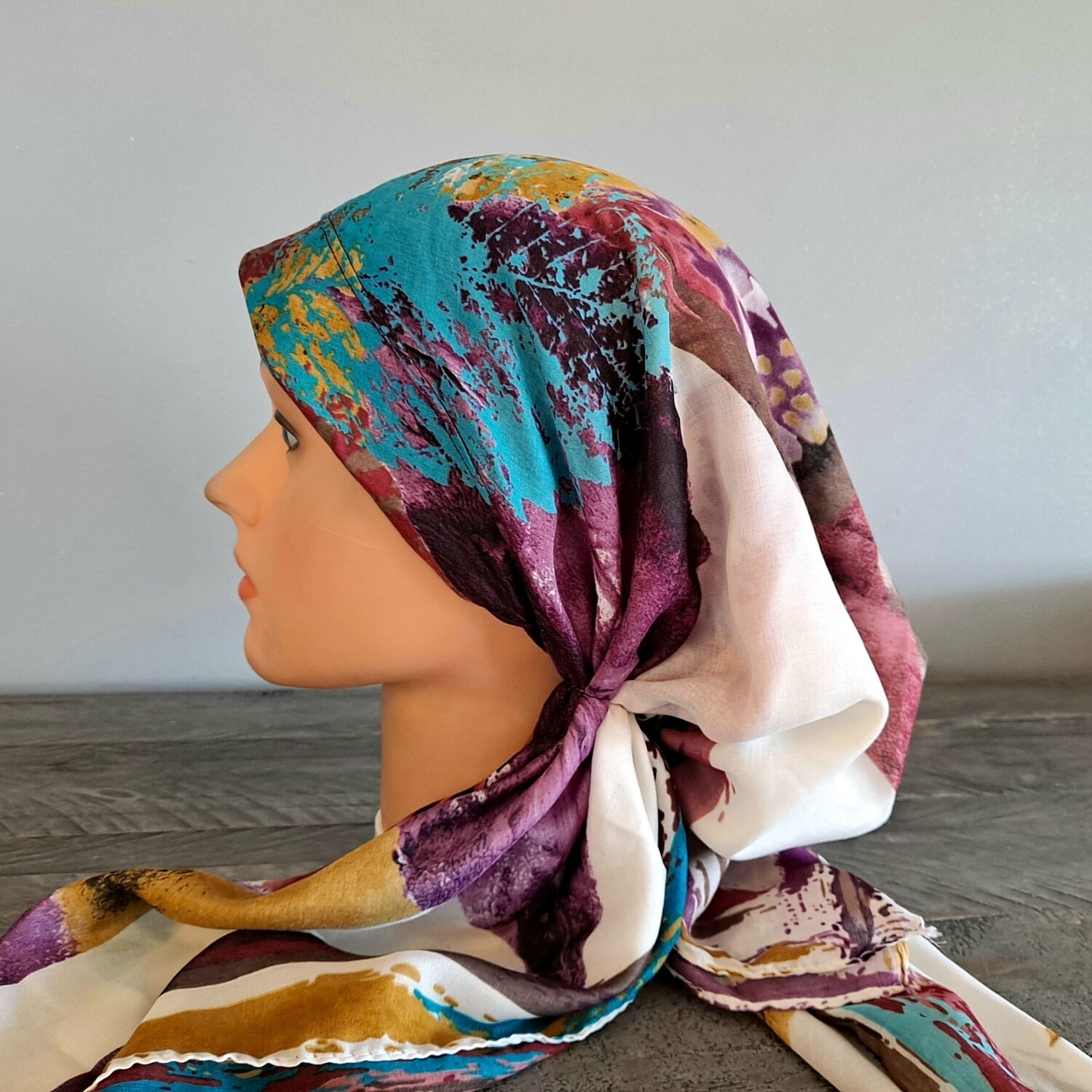 Soft white pretied Turkish Tichel w/band sewn in