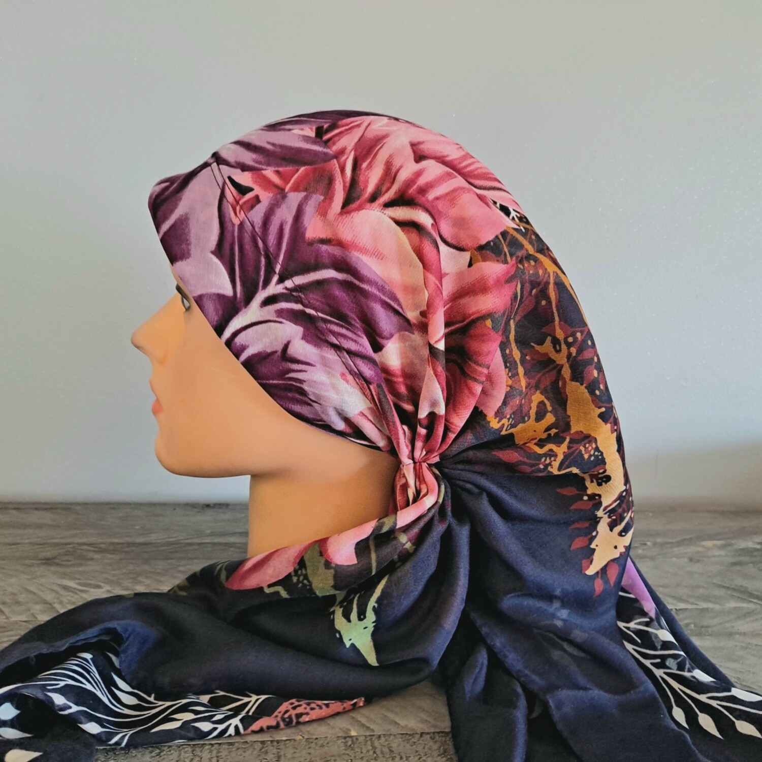 Navy long back pre-tied kerchief w/band sewn in