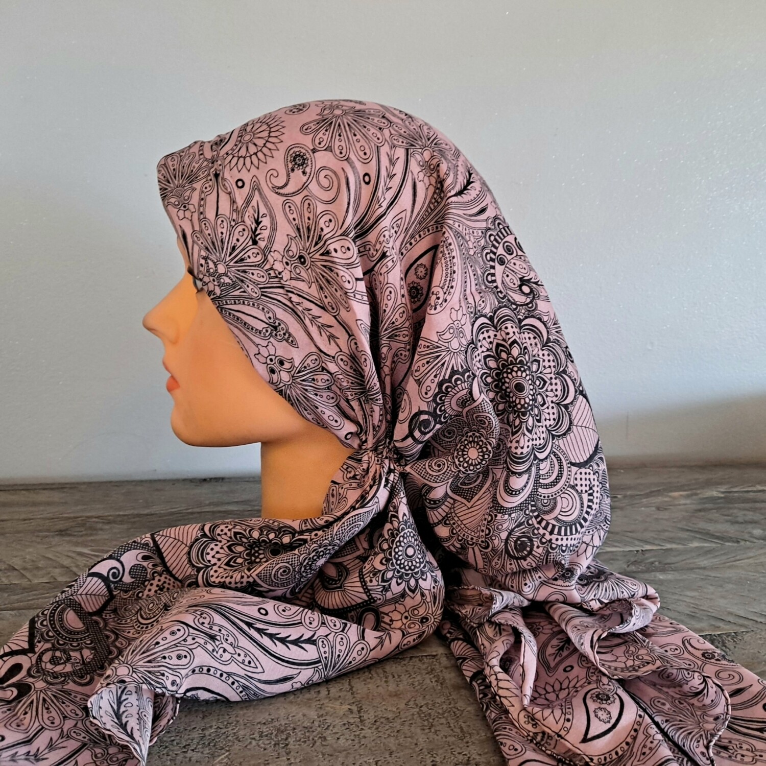 Dusty pink/mauve long back pre-tied kerchief w/band sewn in