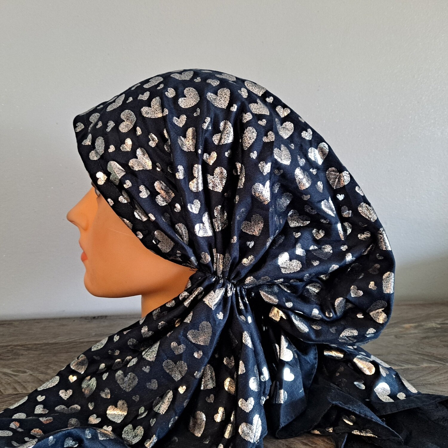 Navy - solid silver metallic hearts pretied tichel