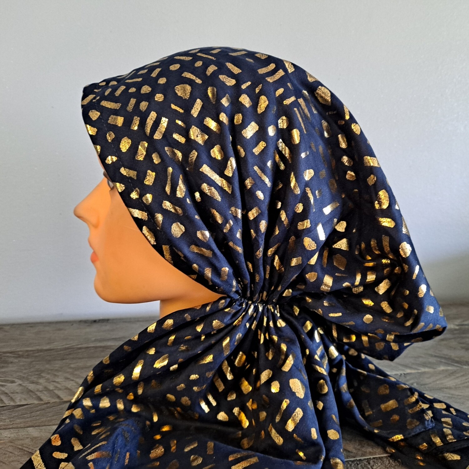 Navy/gold shapes metallic patterned pretied tichel