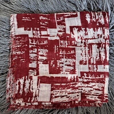 Deep red/maroon patterned fringed tichel