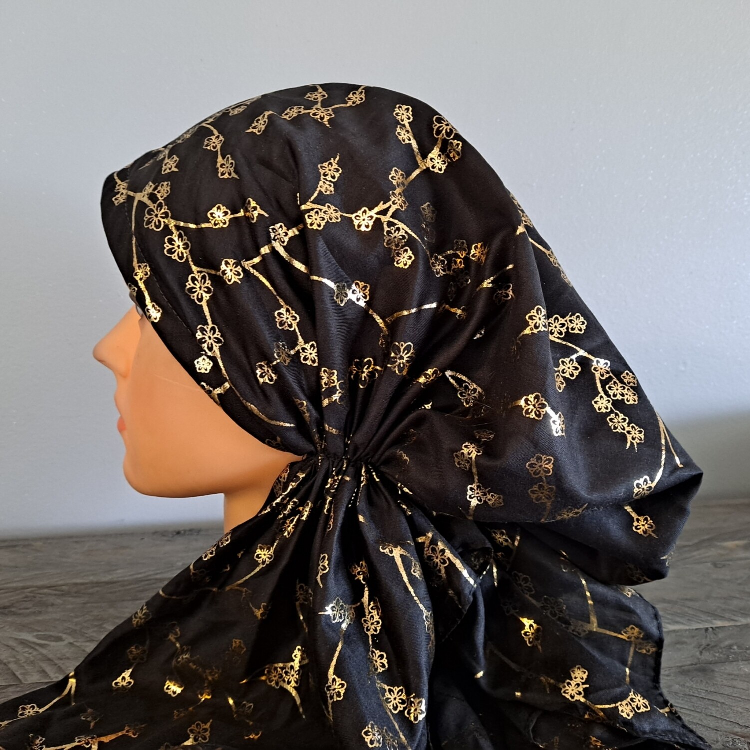 Black - gold berries metallic pretied tichel