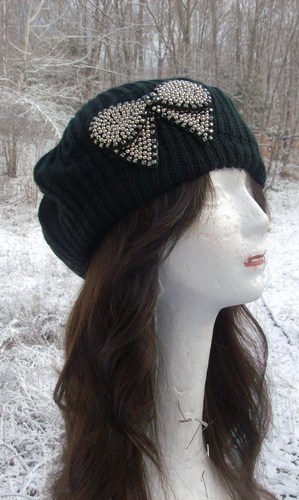 Chic beret black