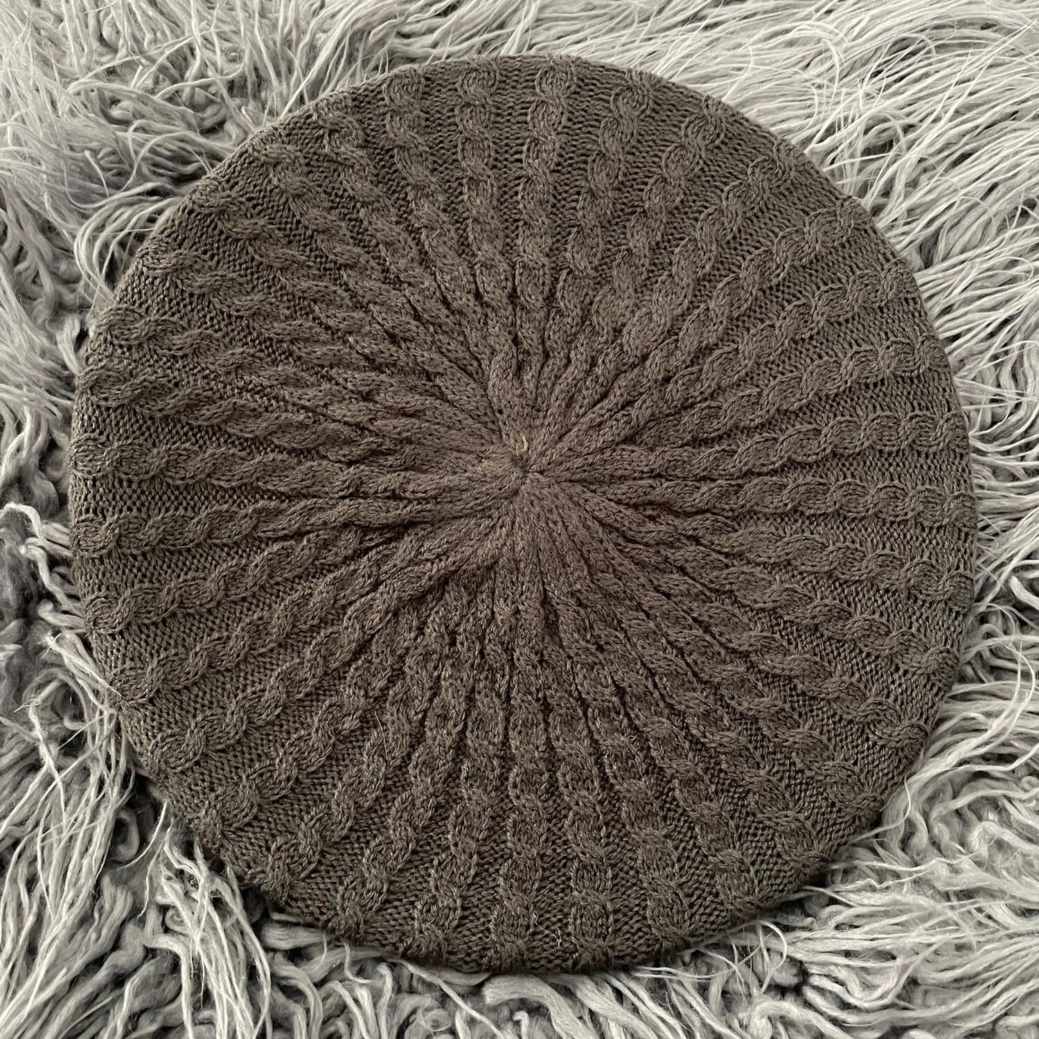 Gray cable snood/beret