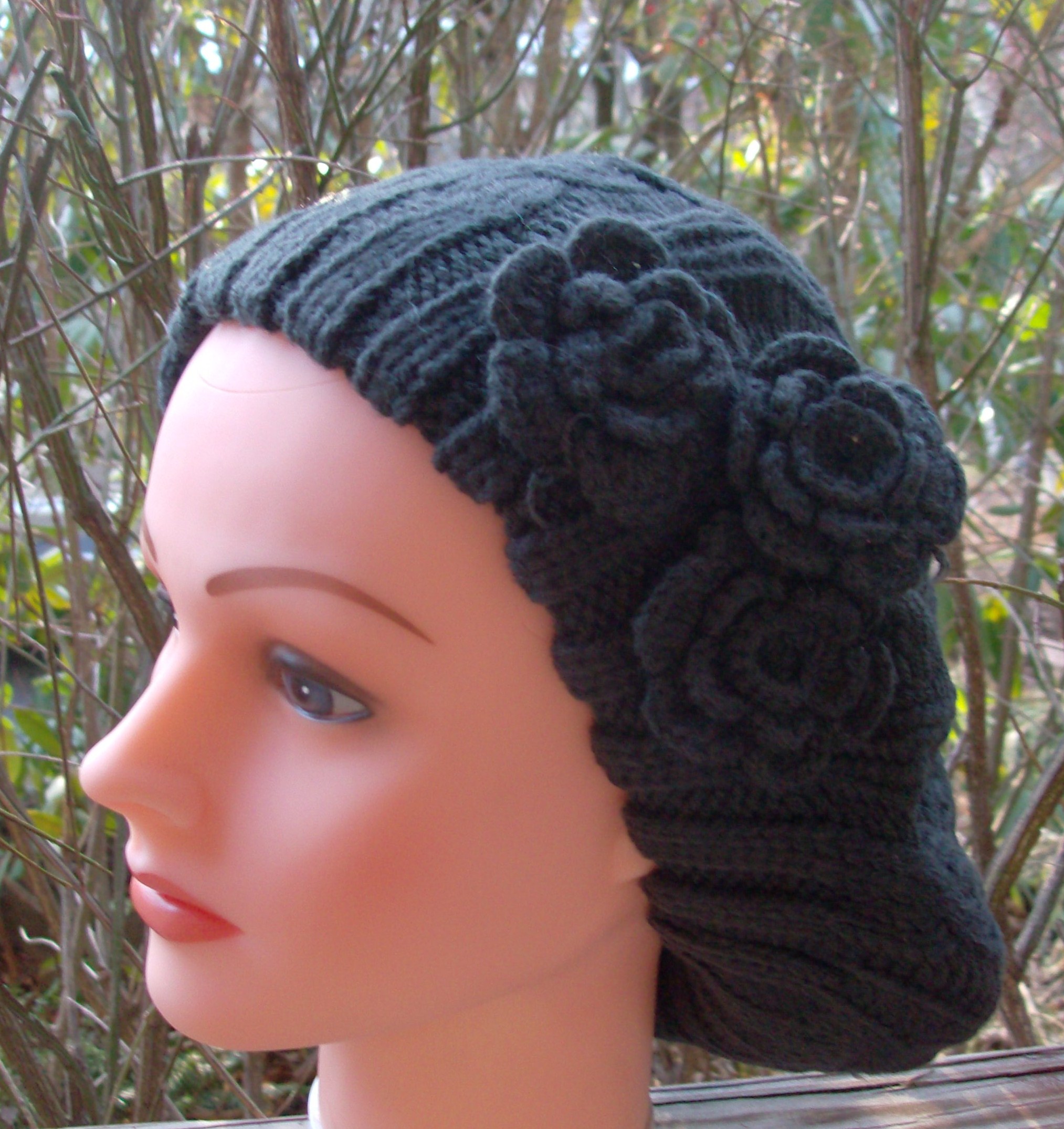 Triple side flower beret charcoal gray