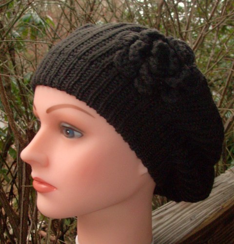 Single flower beret brown