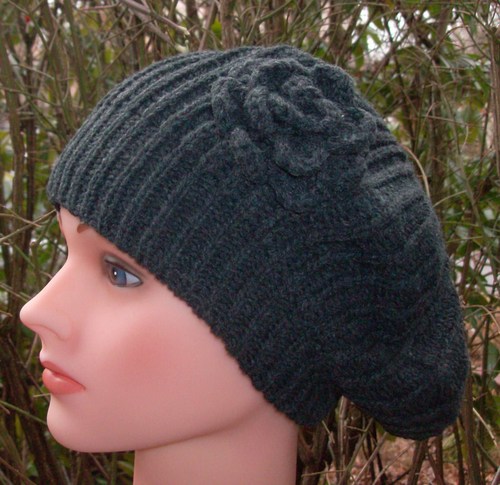 Single flower beret gray