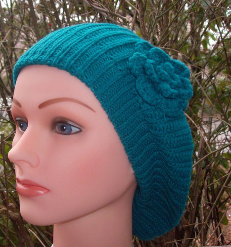 Single flower beret torquoise