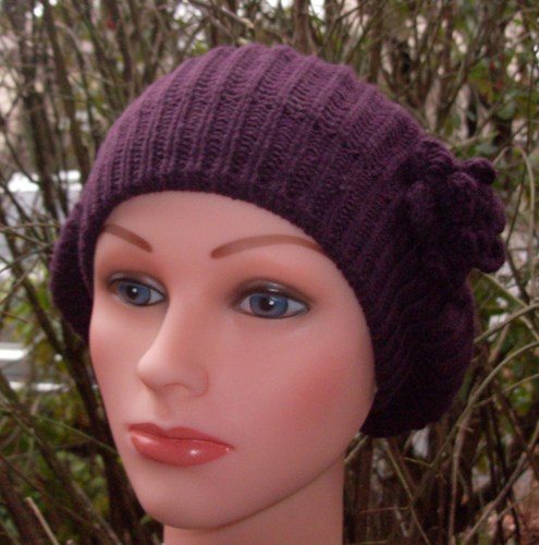 Single flower beret purple
