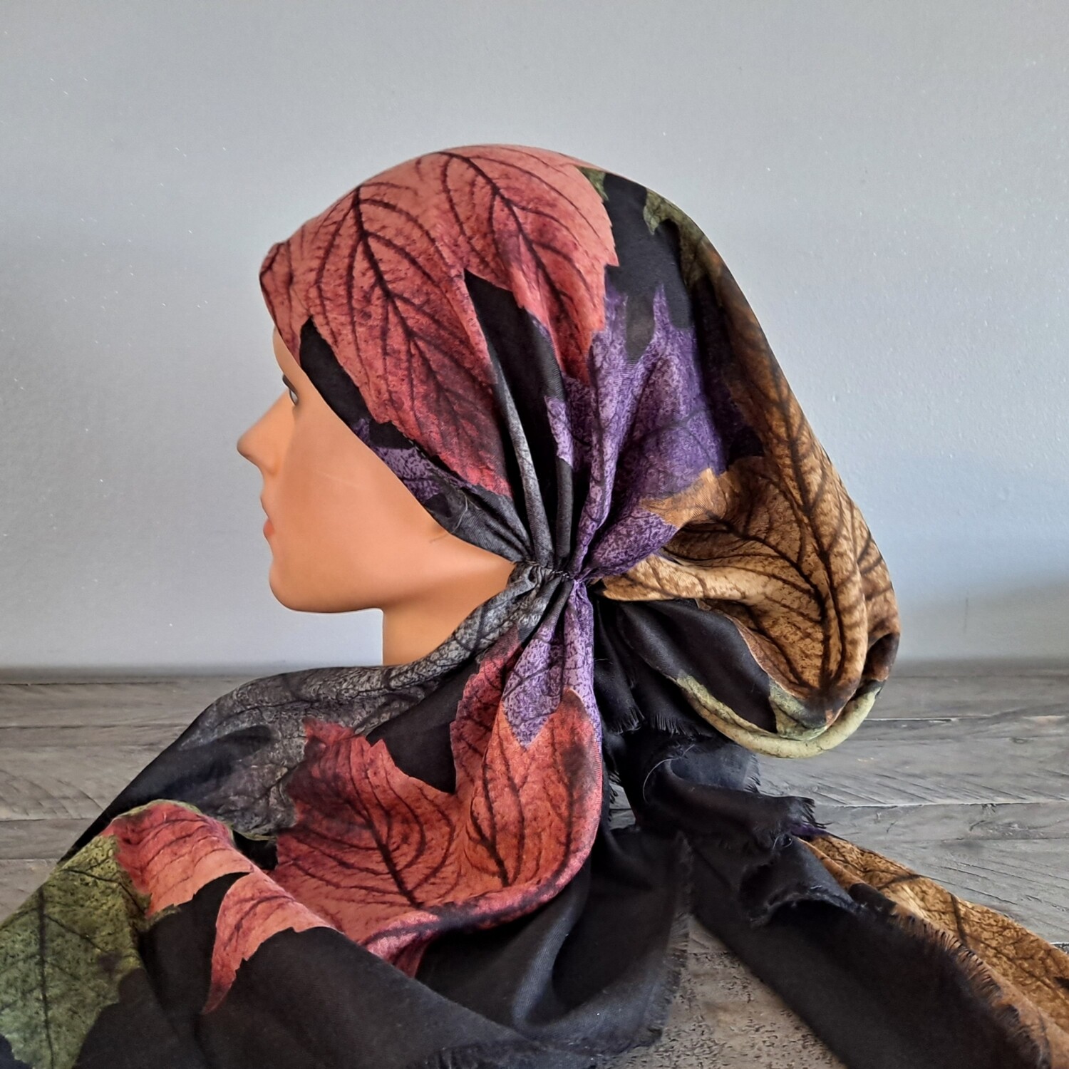 Black leaves - soft fringed Turkish pretied tichel