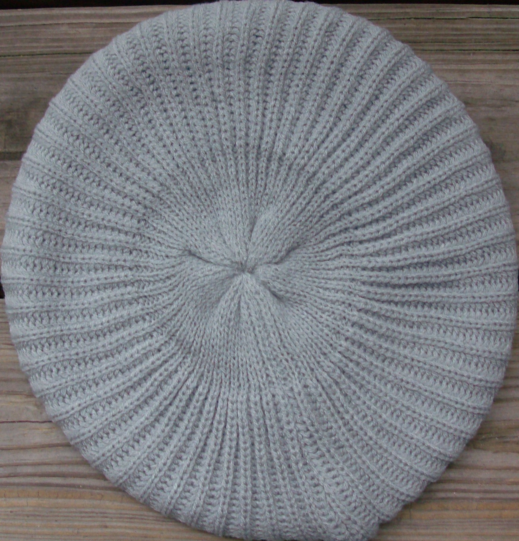 Plain beret light gray