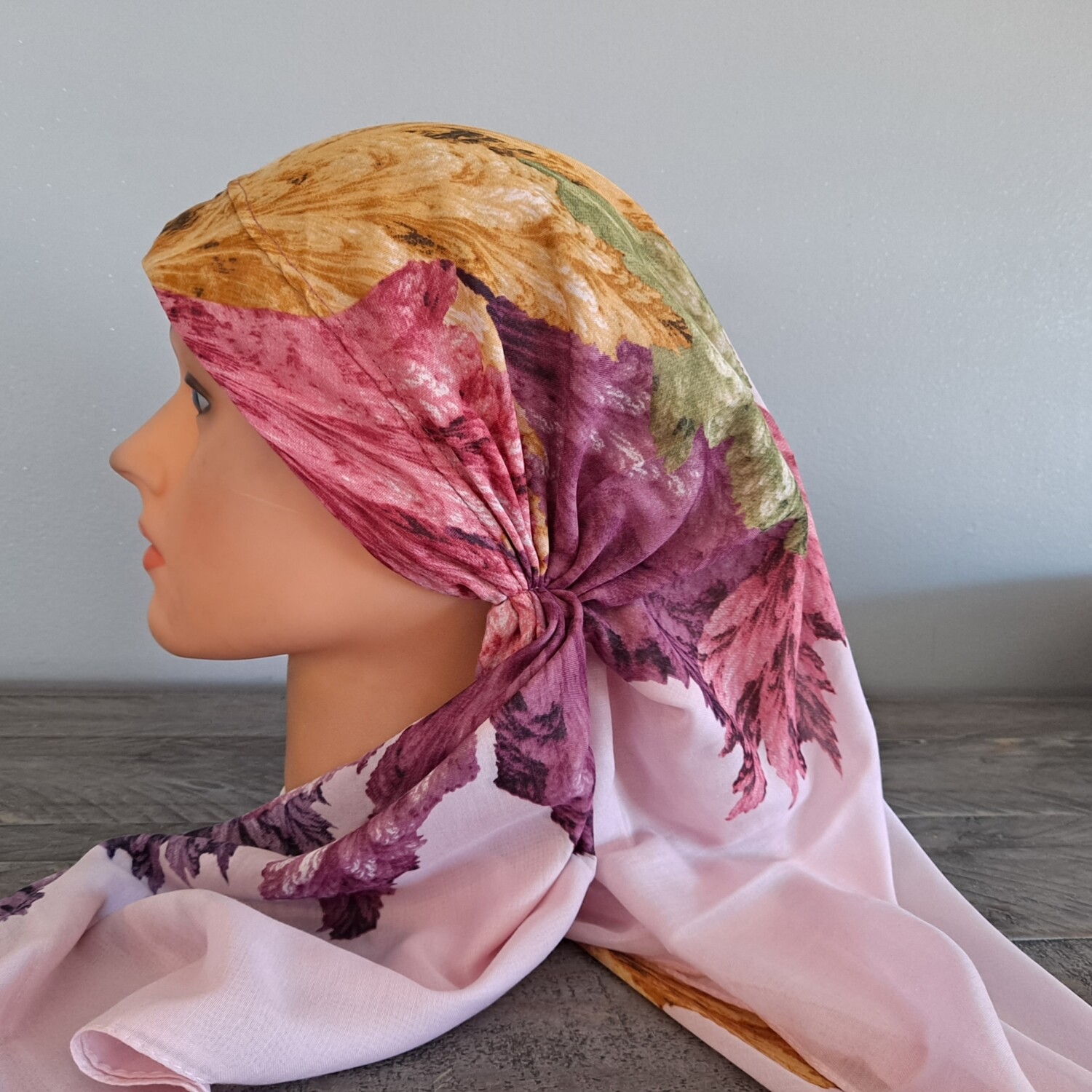 Light pink long back pre-tied kerchief w/band sewn in