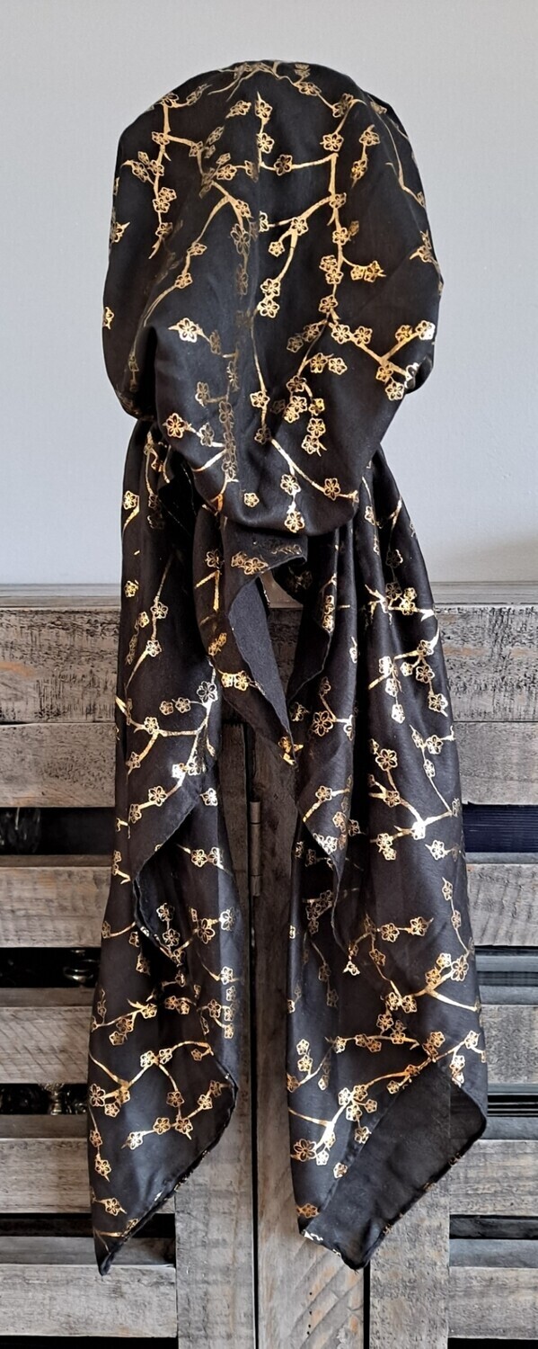 Black - gold berries metallic pretied tichel w/band sewn in (BBS)