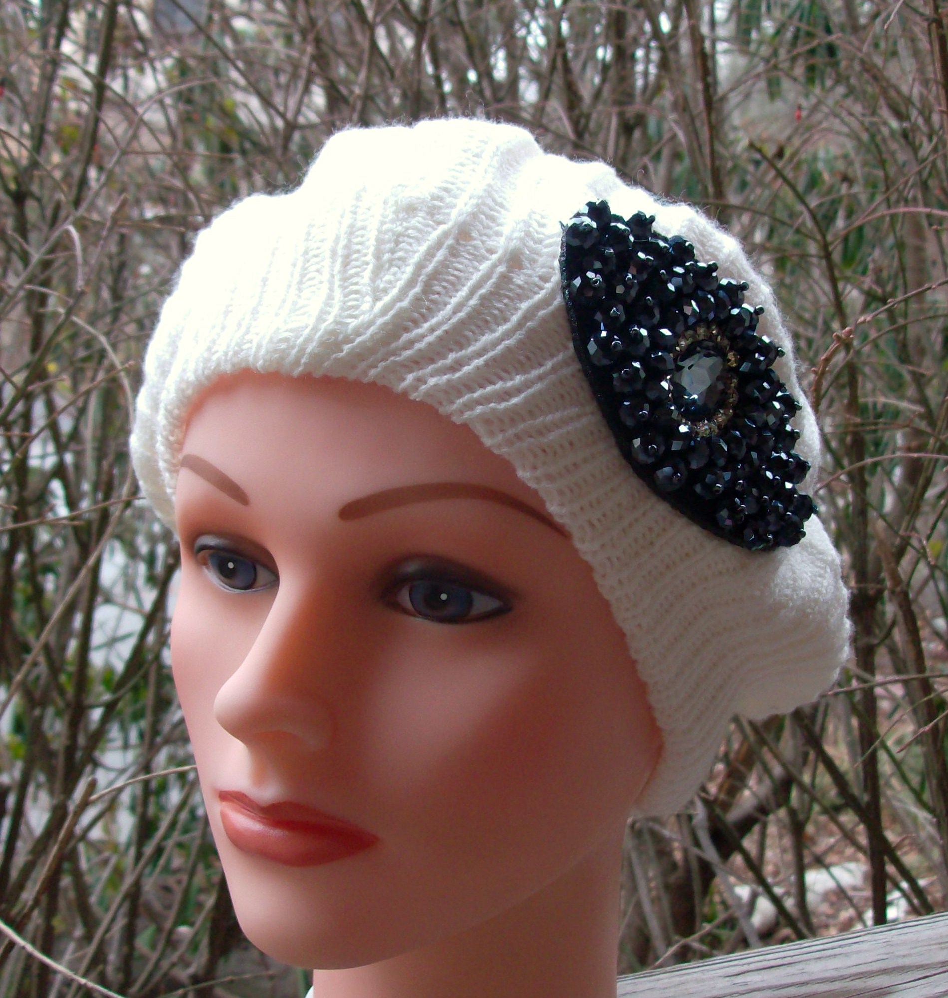Chic beret off white
