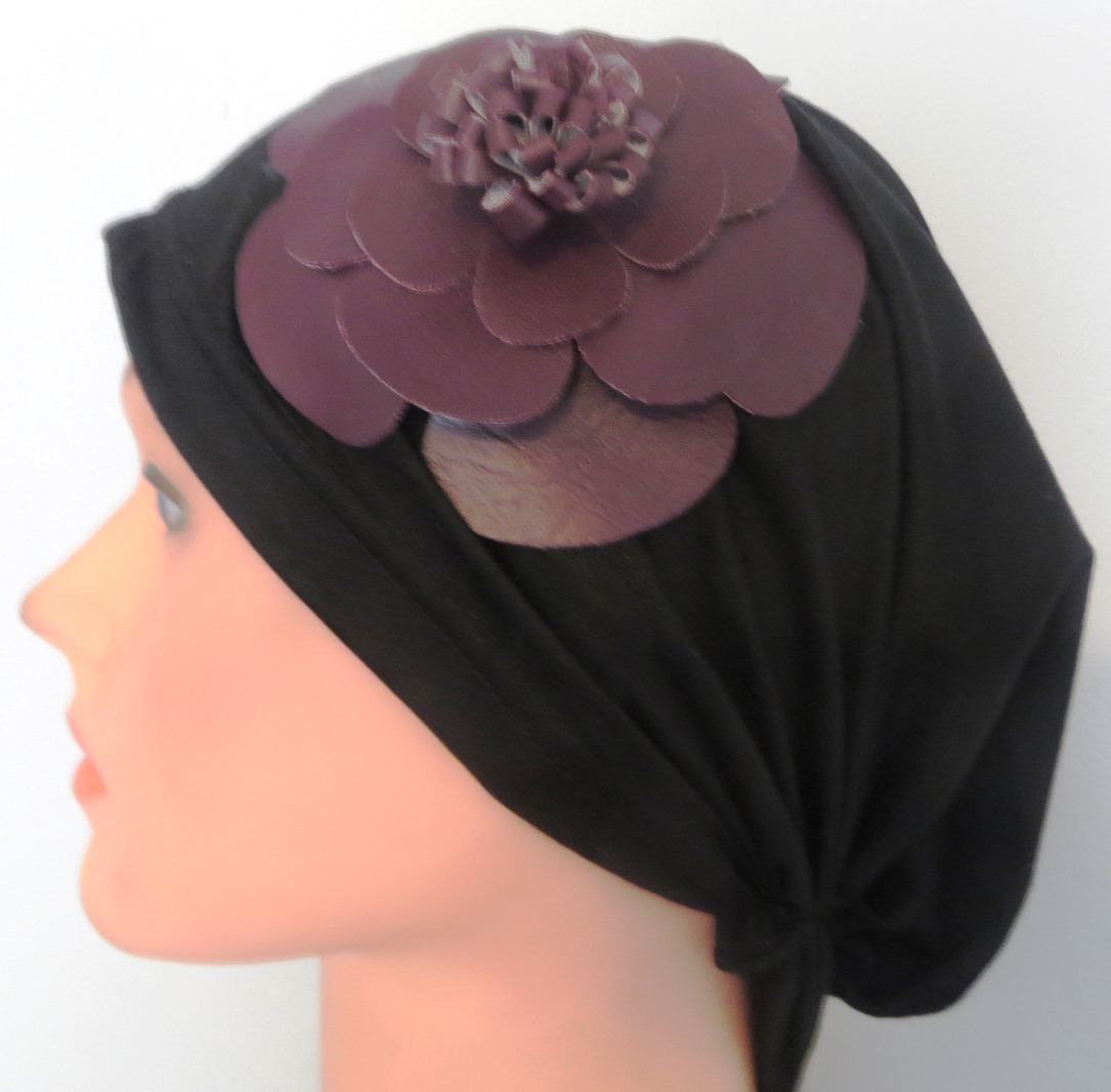 Black pre-tied tichel with ex large maroon applique