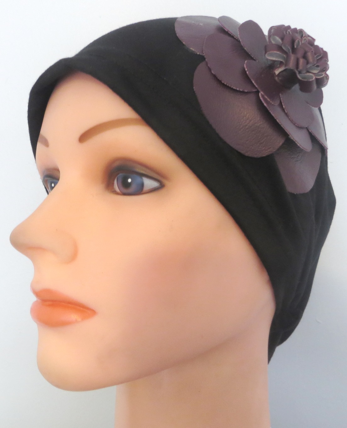 Black pre-tied tichel with ex large maroon applique