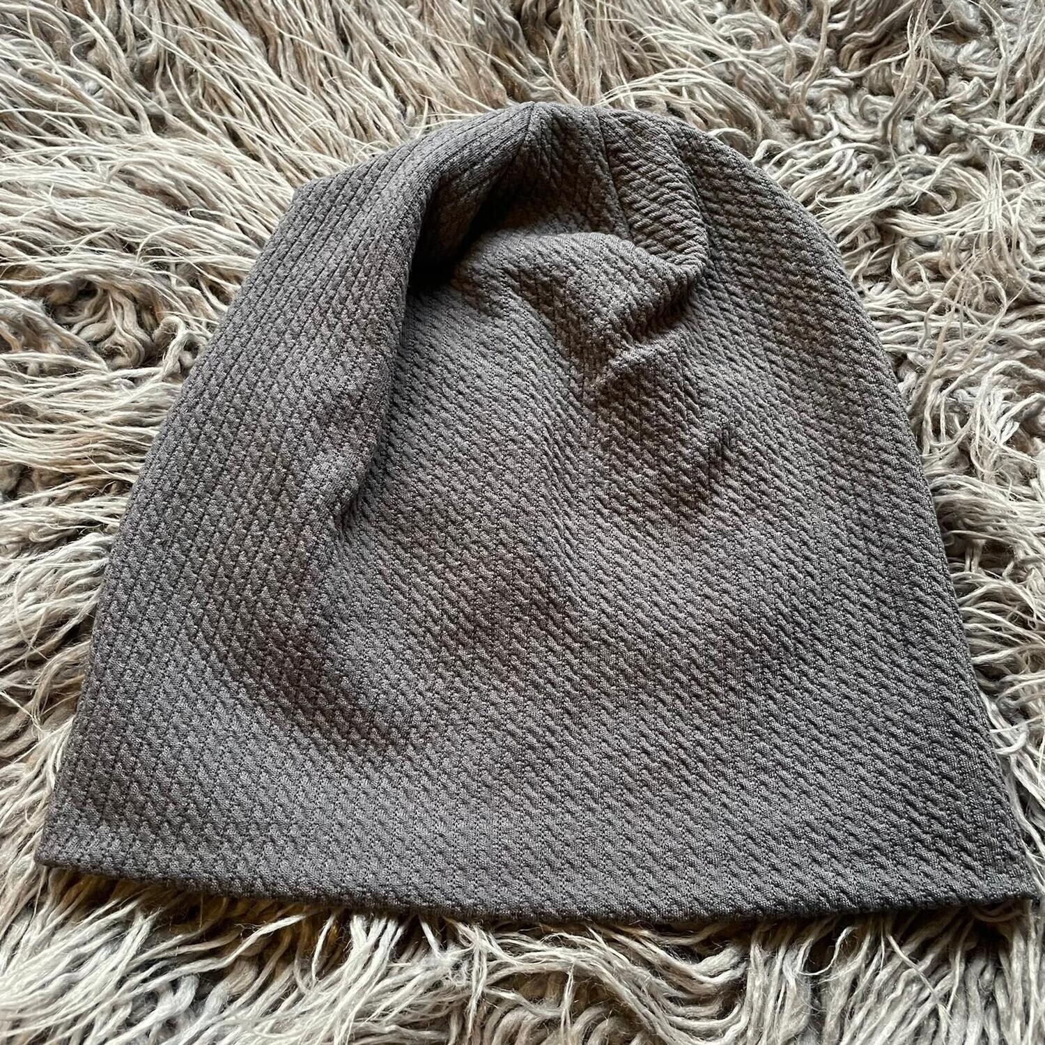 Charcoal fine cable ribbed beanie