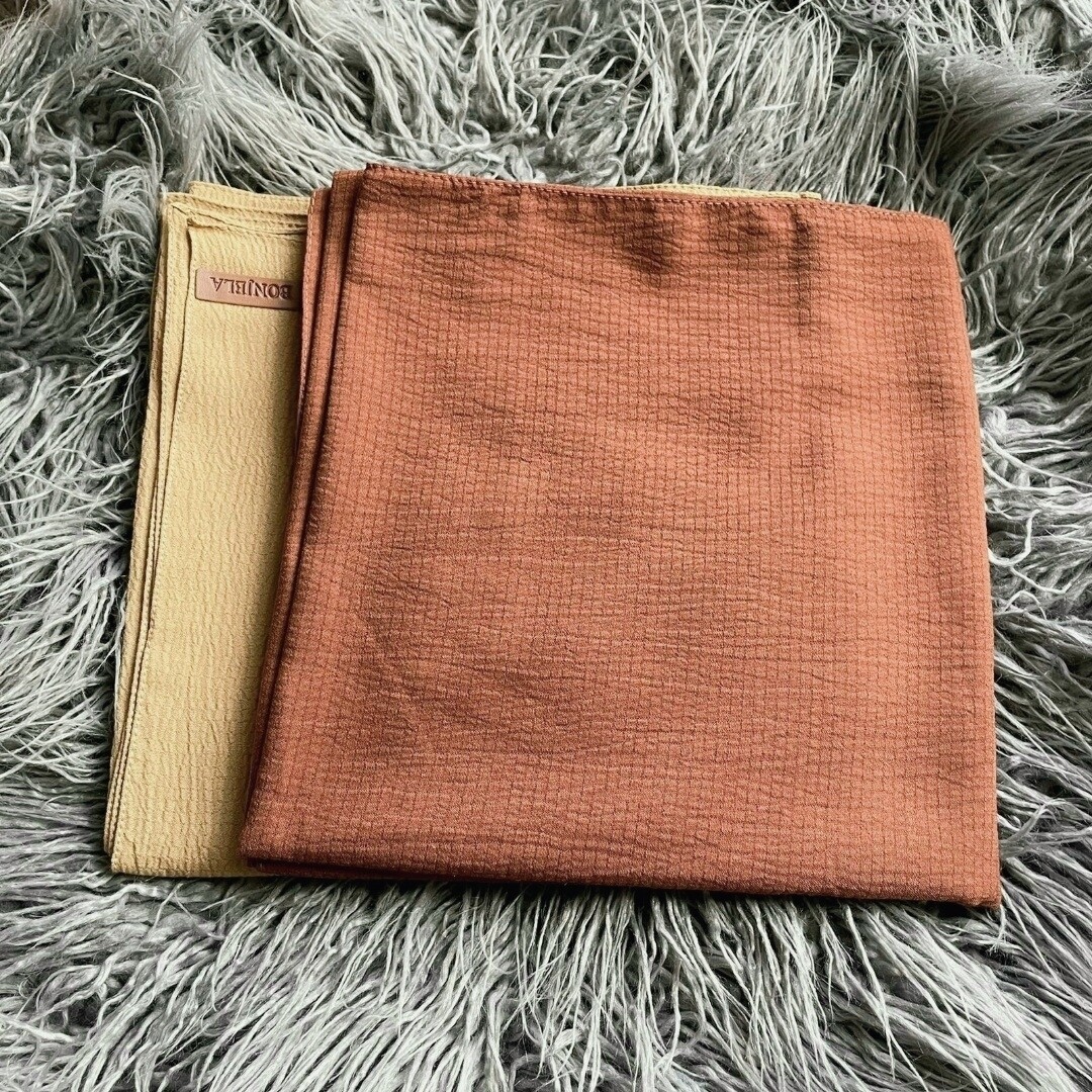 Carmel textured solid tichel