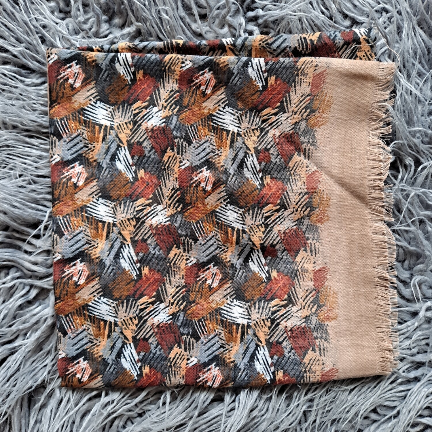 Tan colored patterned - soft fringes tichel