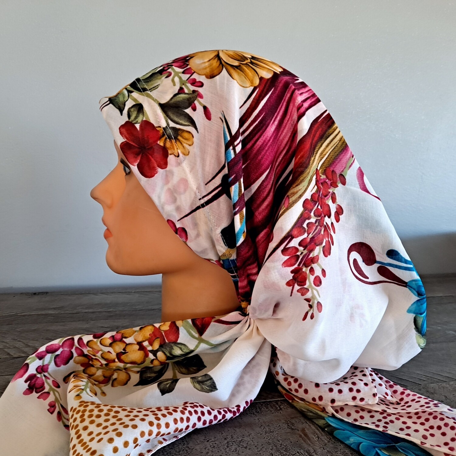 Soft whiteTurkish pre-tied  w/band sewn in