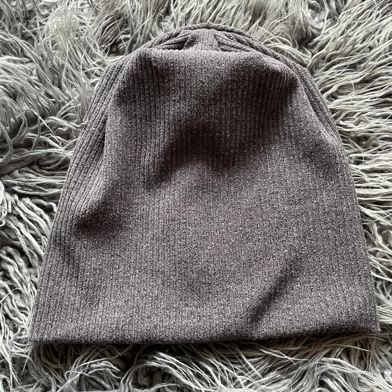 Dark gray beanie - thick ribs