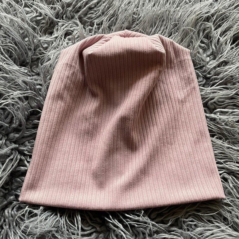 Dusty pink beanie - thick ribs