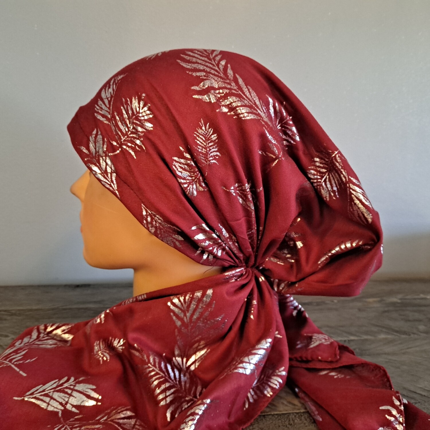 Maroon/silver - leaves pattern pre-tied tichel