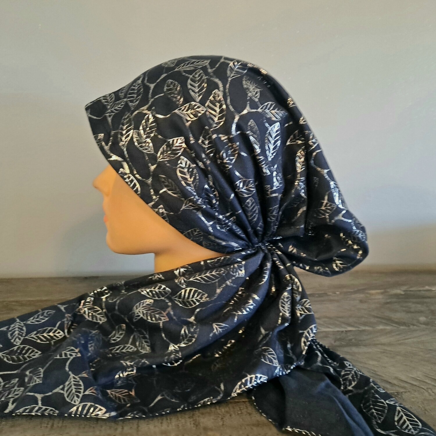 Navy/silver - small leaves pattern pre-tied tichel