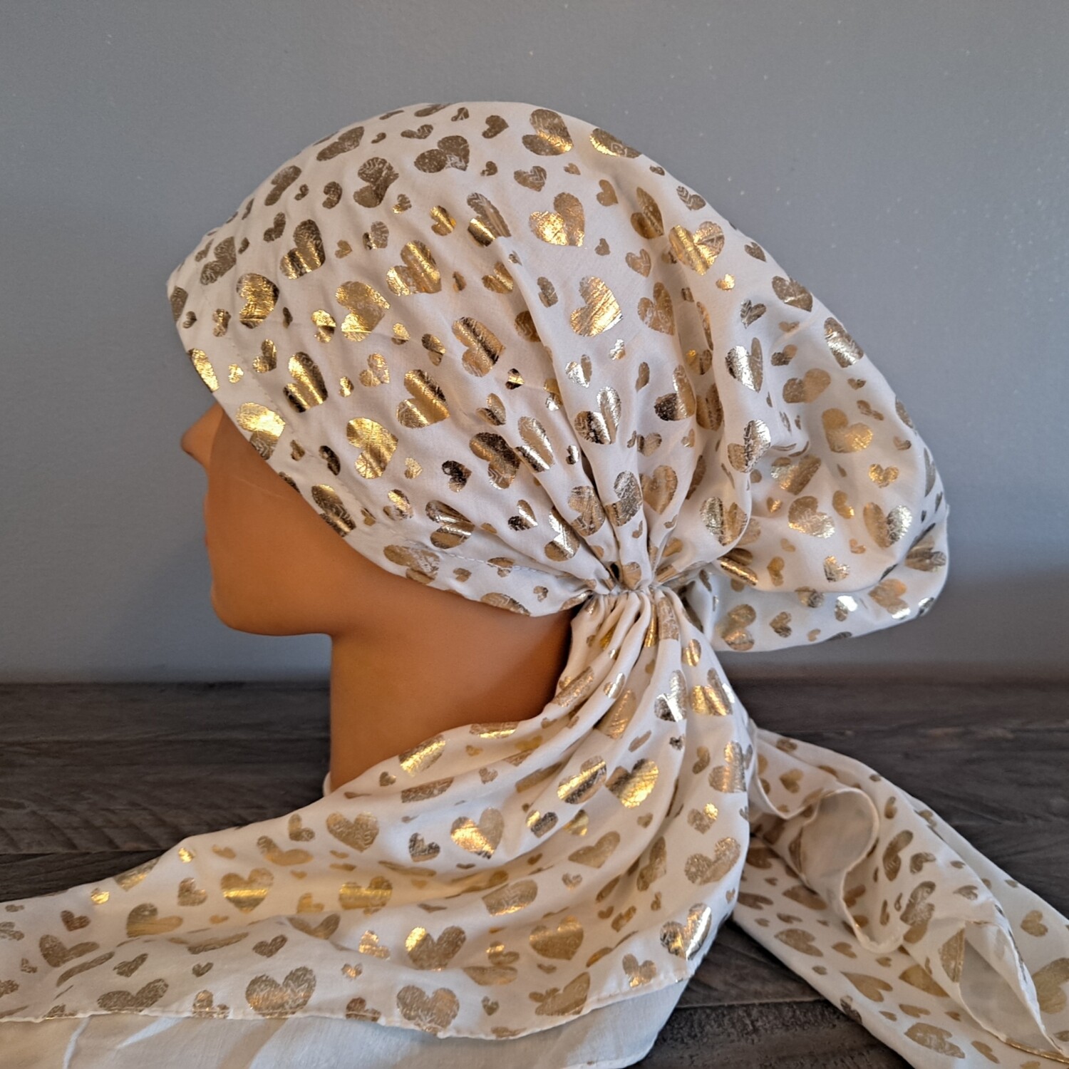 Off white - solid gold metallic hearts pretied tichel