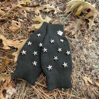 Thin fingerless gloves w/silver stars - black