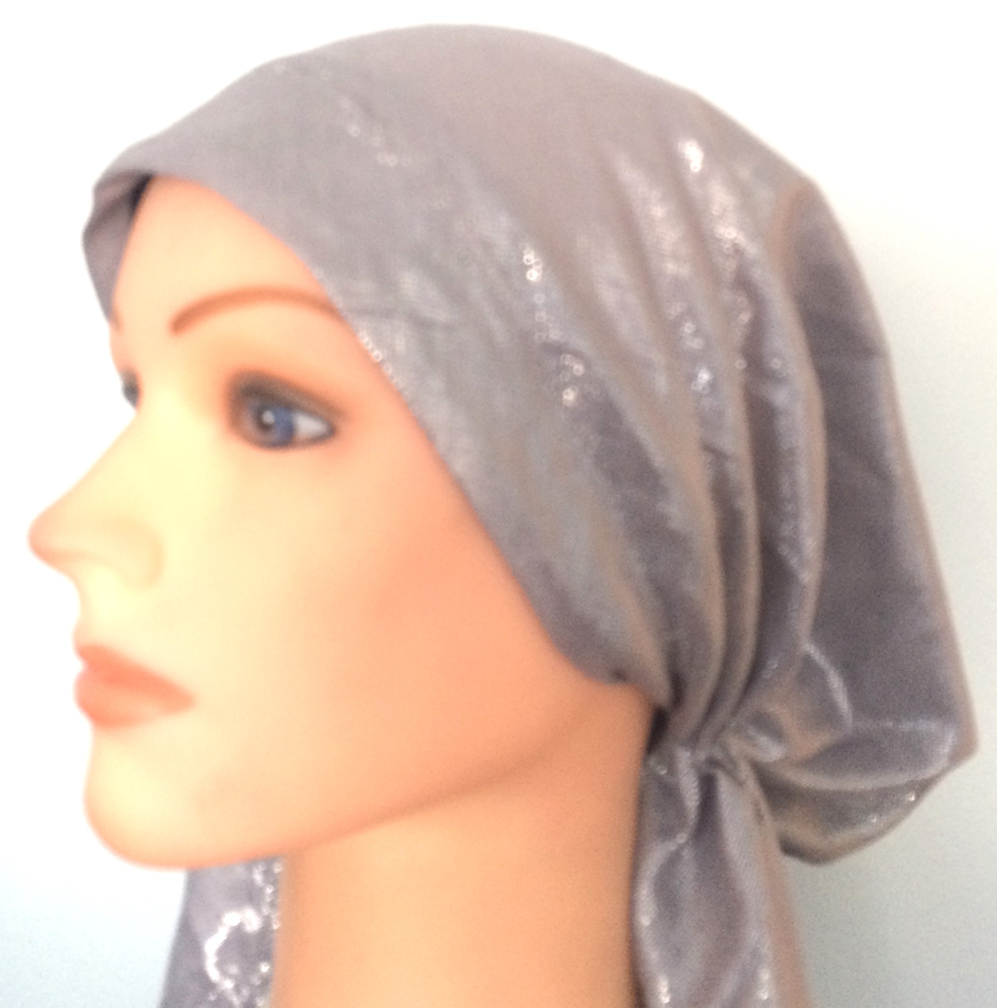 Silver shimmering pretied tichel