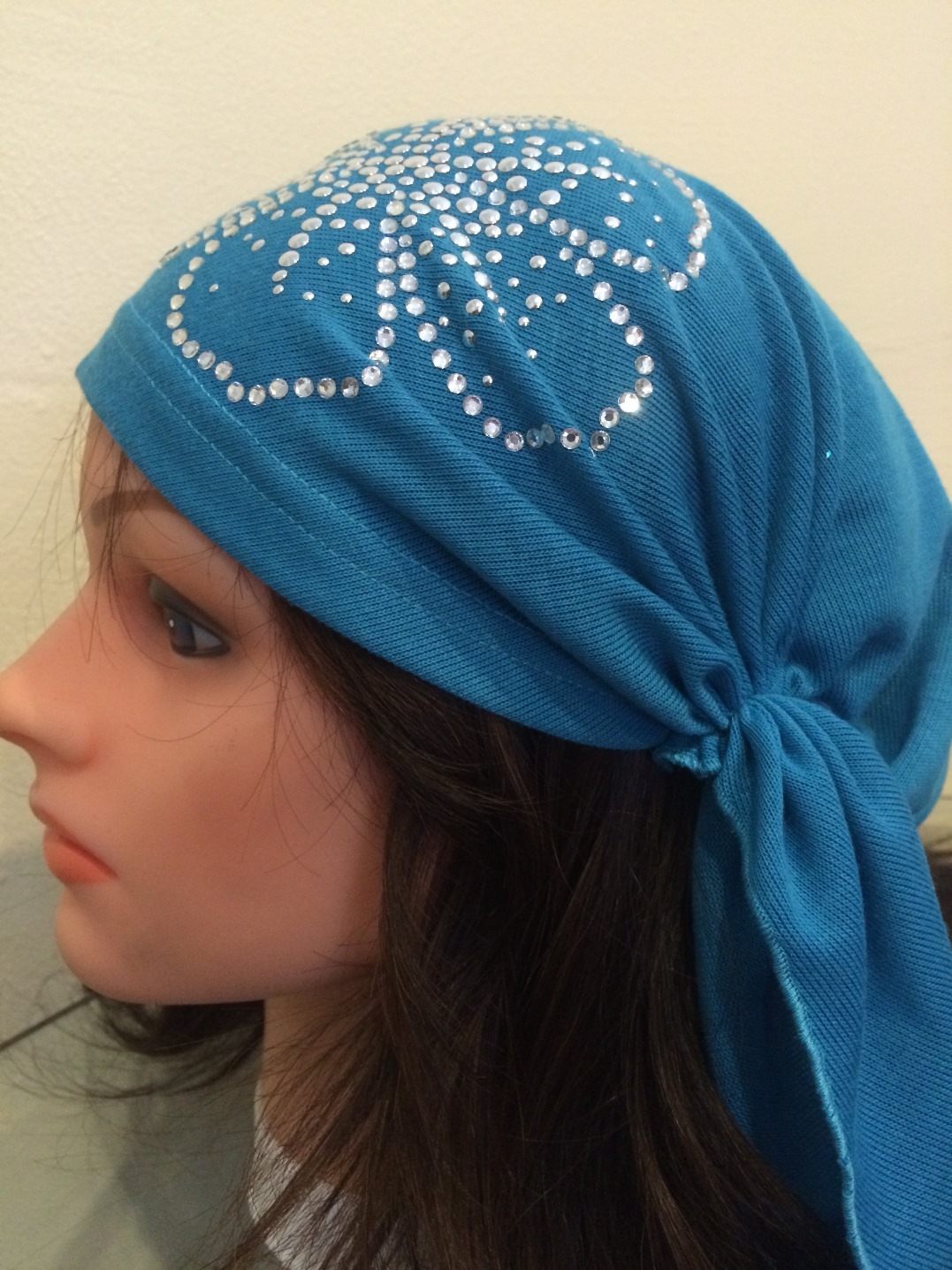 Beautiful blue pre-tied tichel with applique