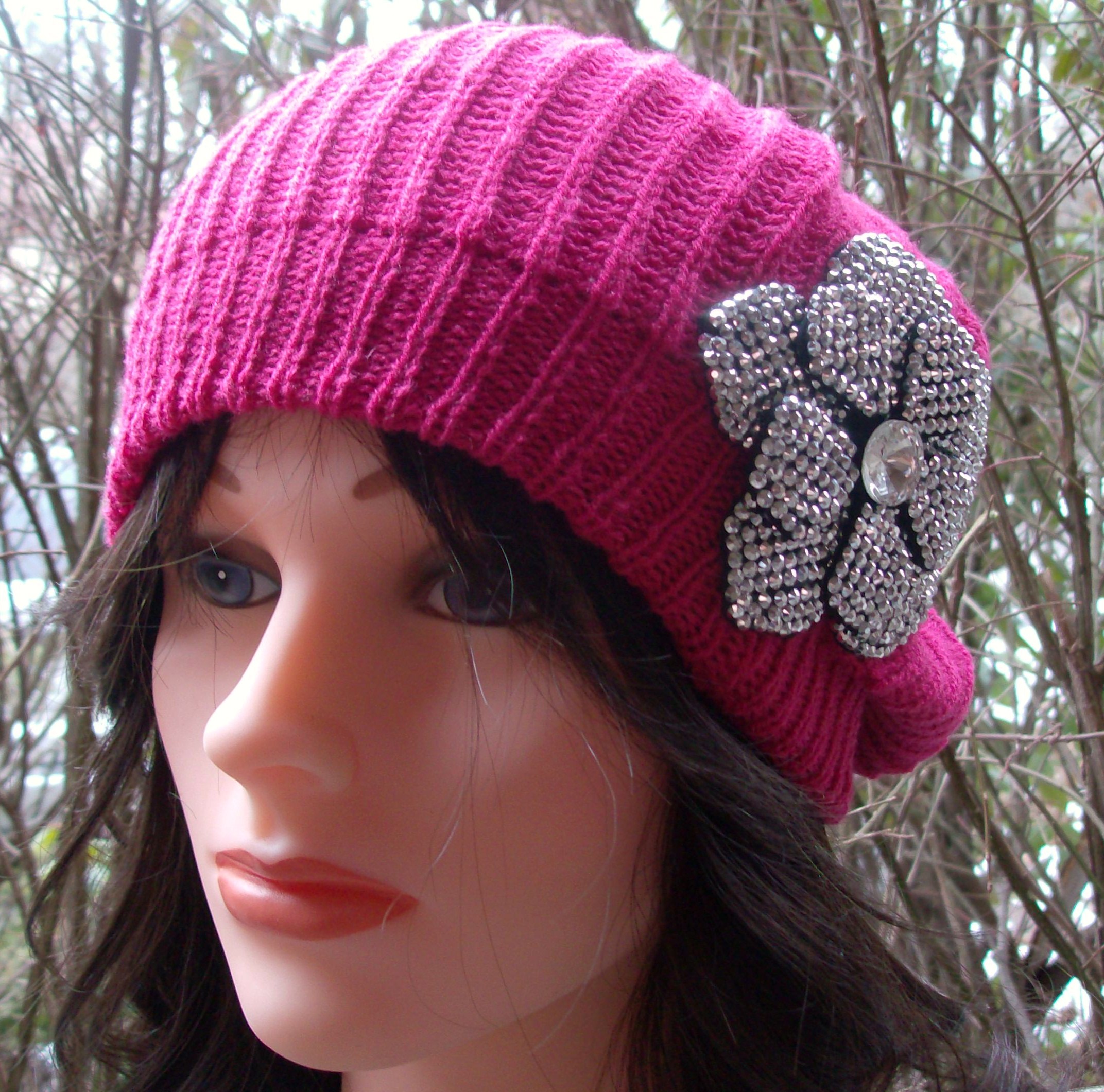 Chic beret hot pink