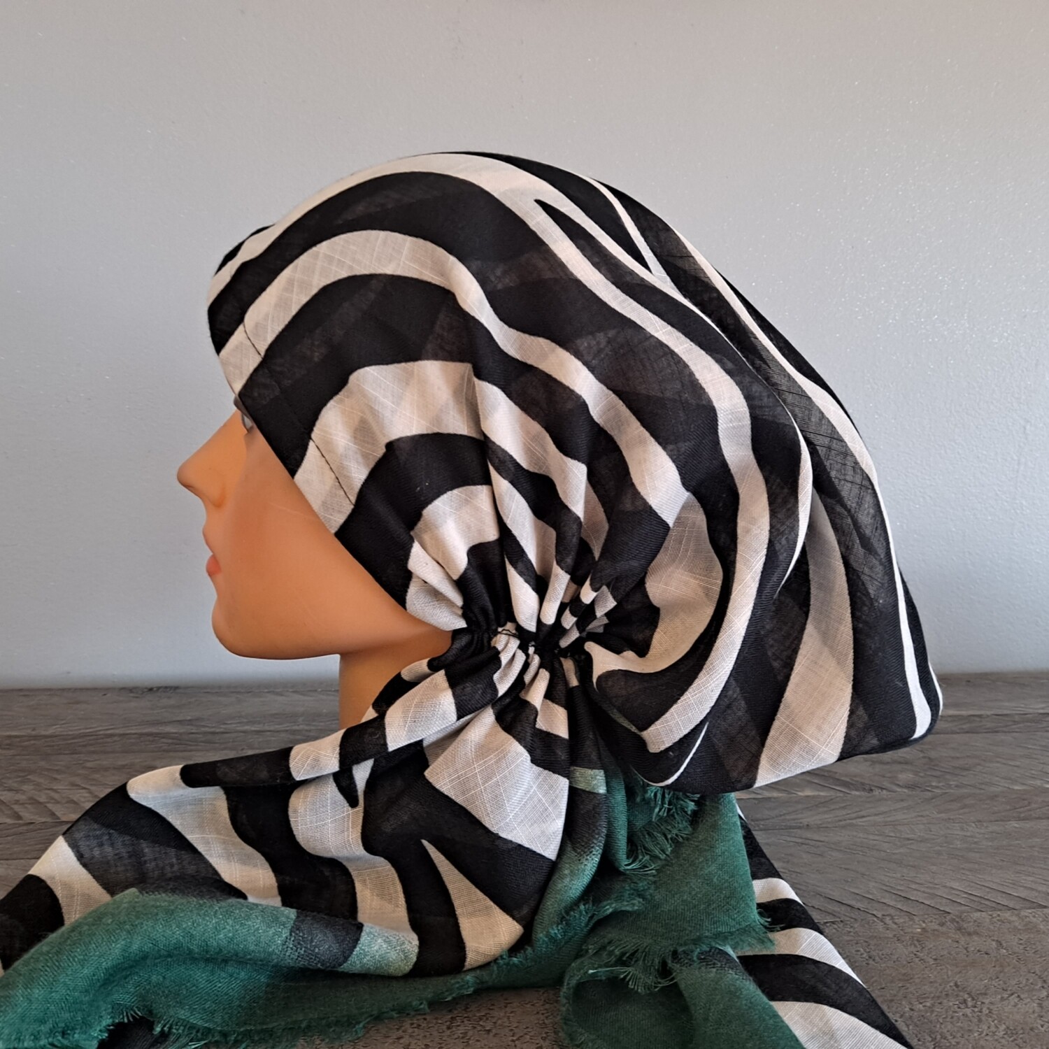 Deep green stripy  - soft fringes pretied tichel w/band sewn in (BBS)