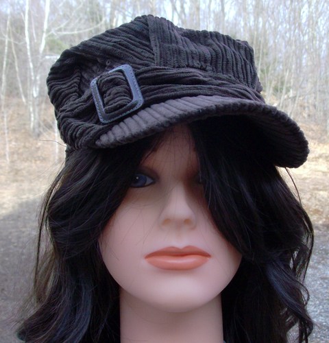 Corduroy cap brown