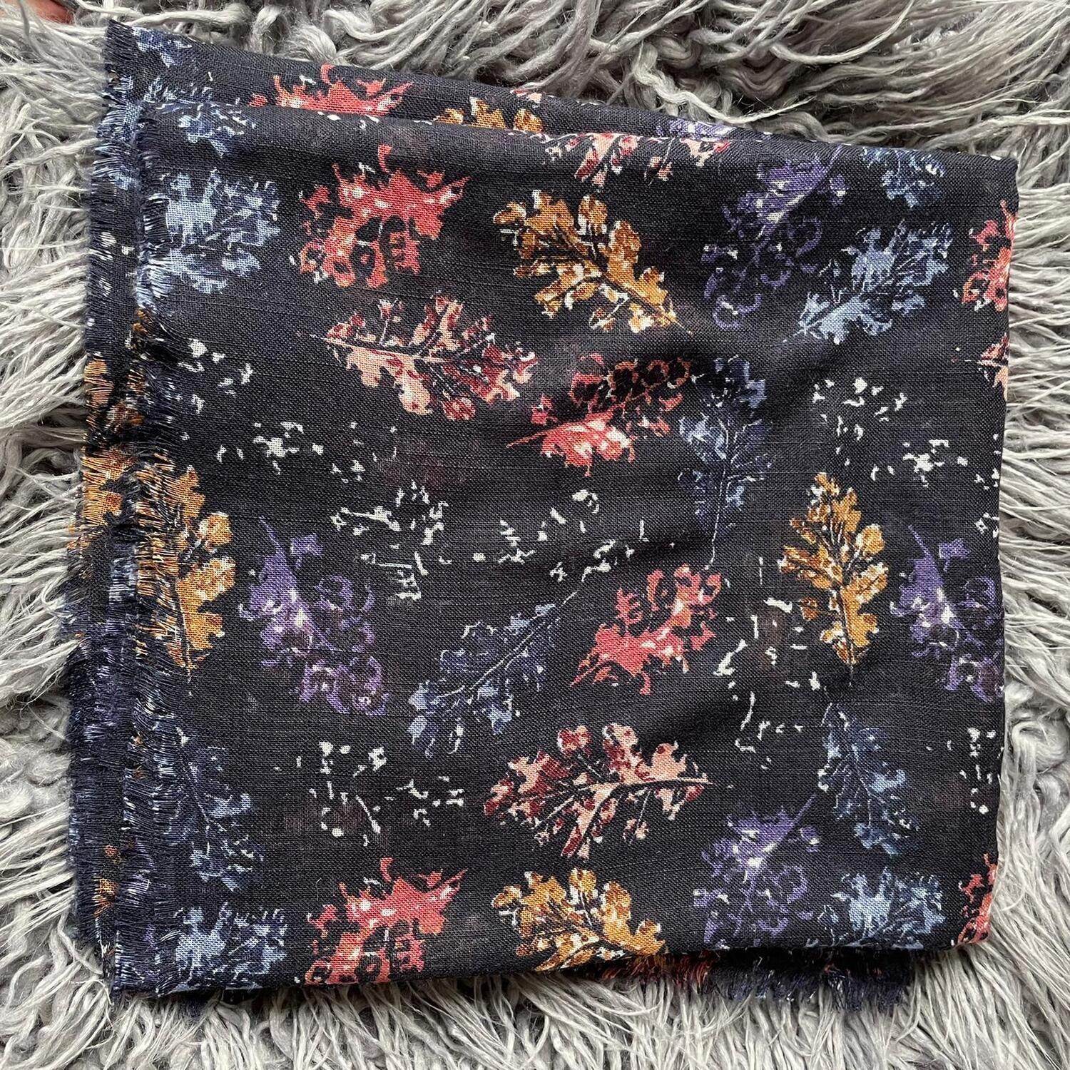 Navy  pretty leaves - soft fringes tichel