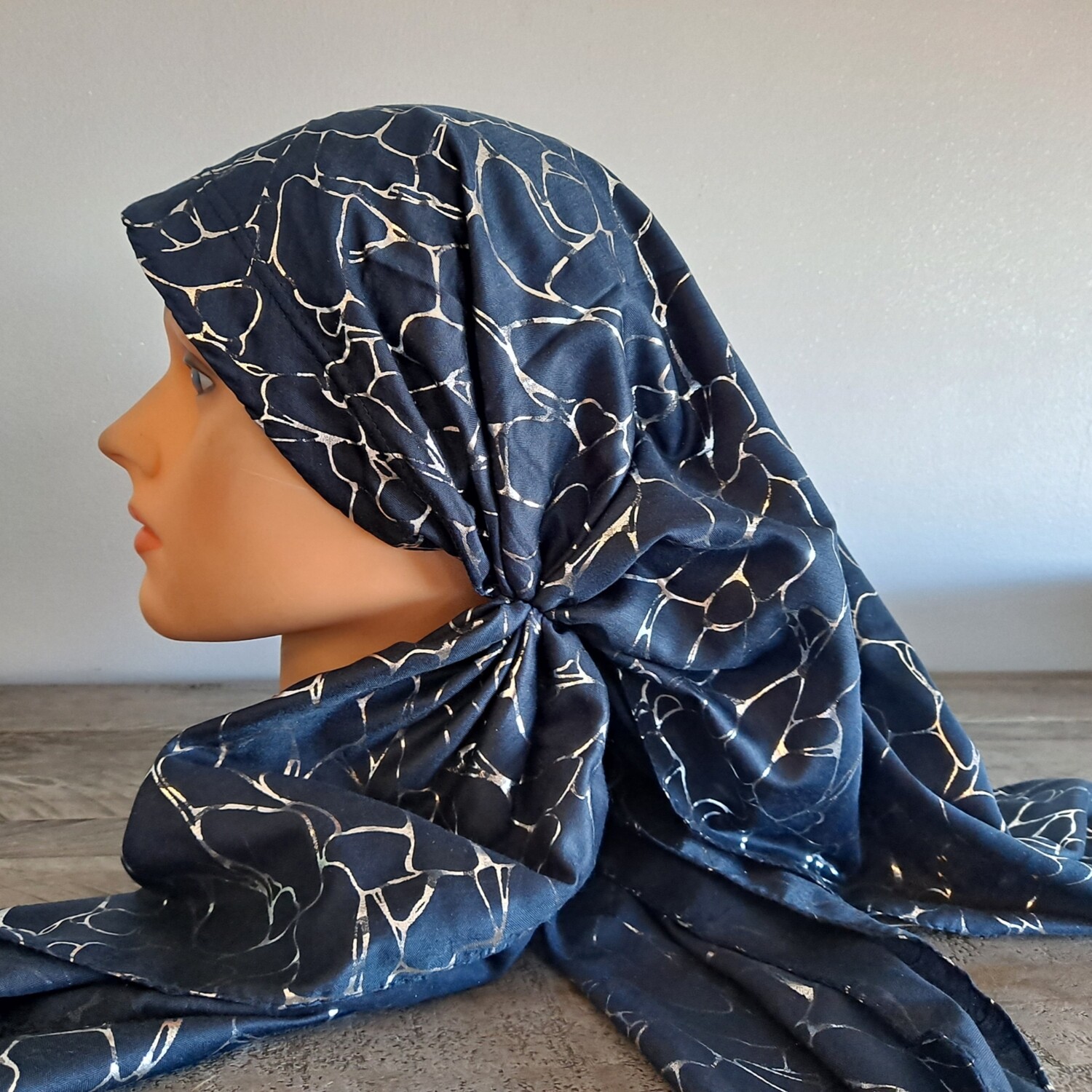 Navy/silver - long back pre-tied kerchief w/band sewn in