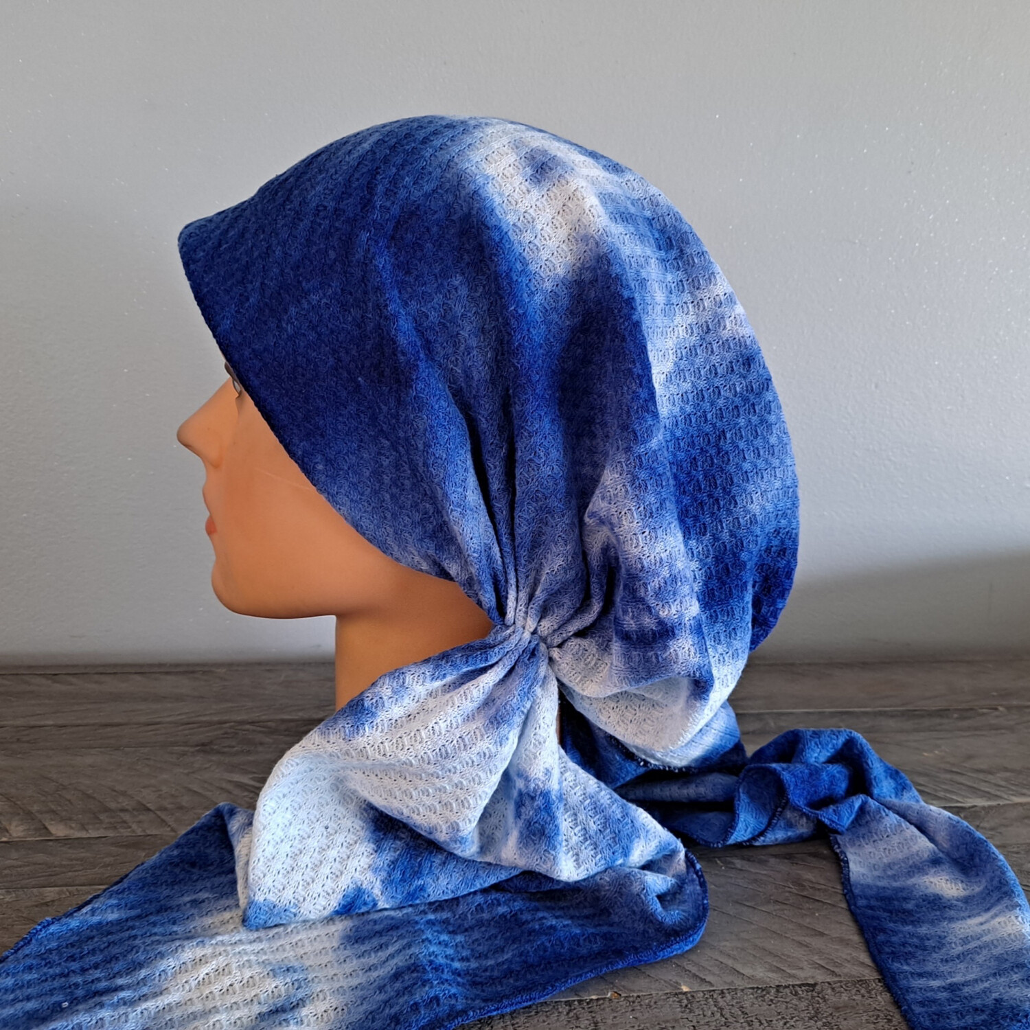 Royal blue waffled pretied tichel