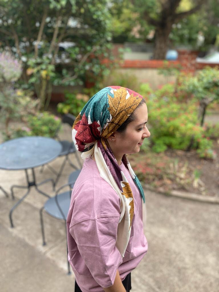 Soft white leaves - soft fringed Turkish pretied tichel