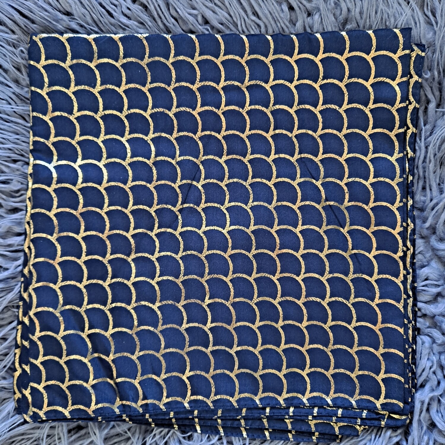 Navy/gold metallic scales patterned tichel