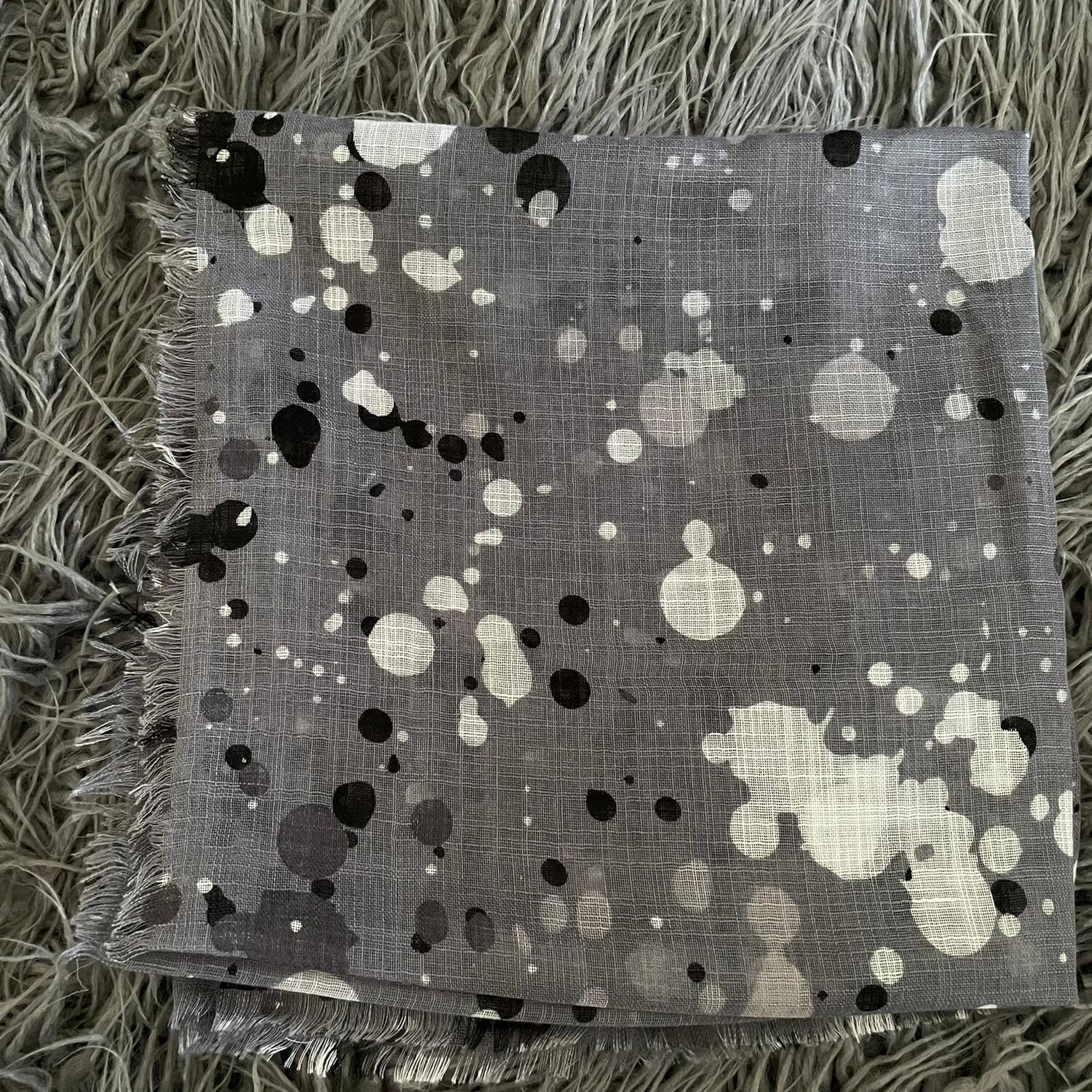 Gray n&#39; more soft fringes tichel - splattered