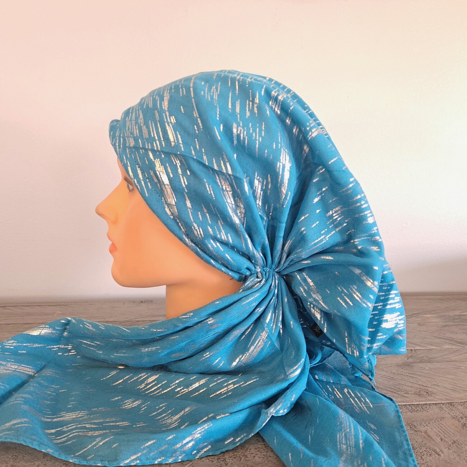 Turquoise/silver -streaks pattern pre-tied tichel w/band sewn in (BBS)
